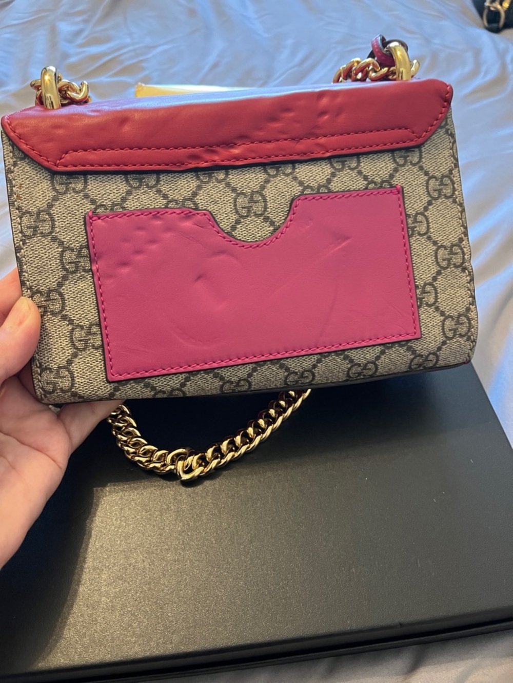 Gucci Red and Beige GG Canvas Shoulder Bag with Gold Chain - Picture 3 of 10
